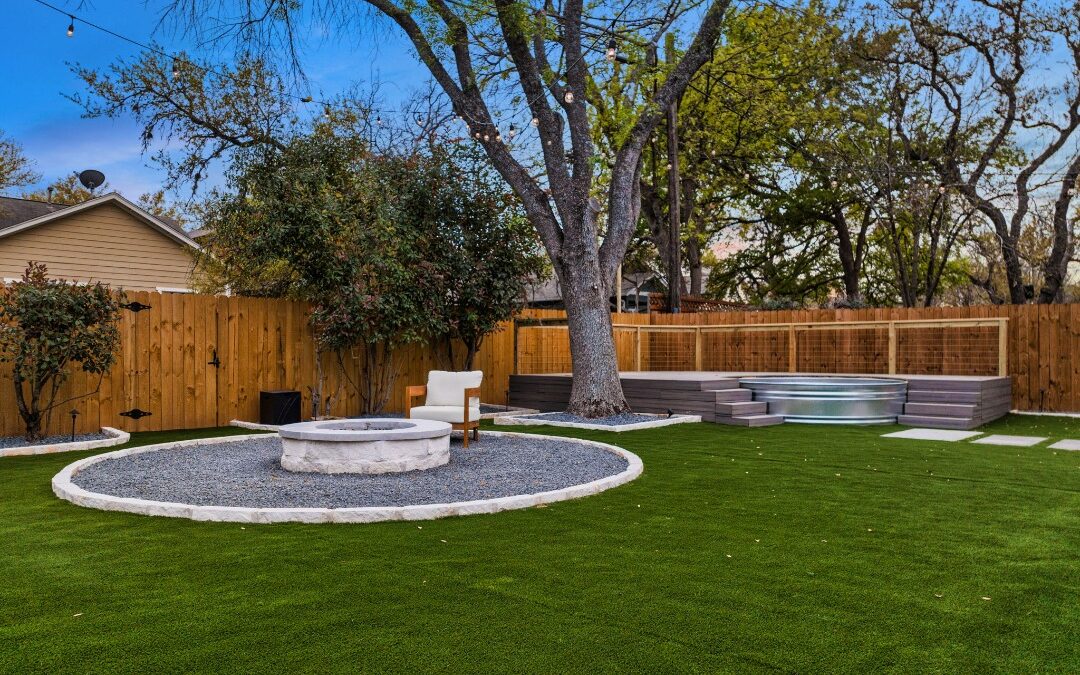 The Perfect Texas Plants That Thrive Near Flaming Firepits