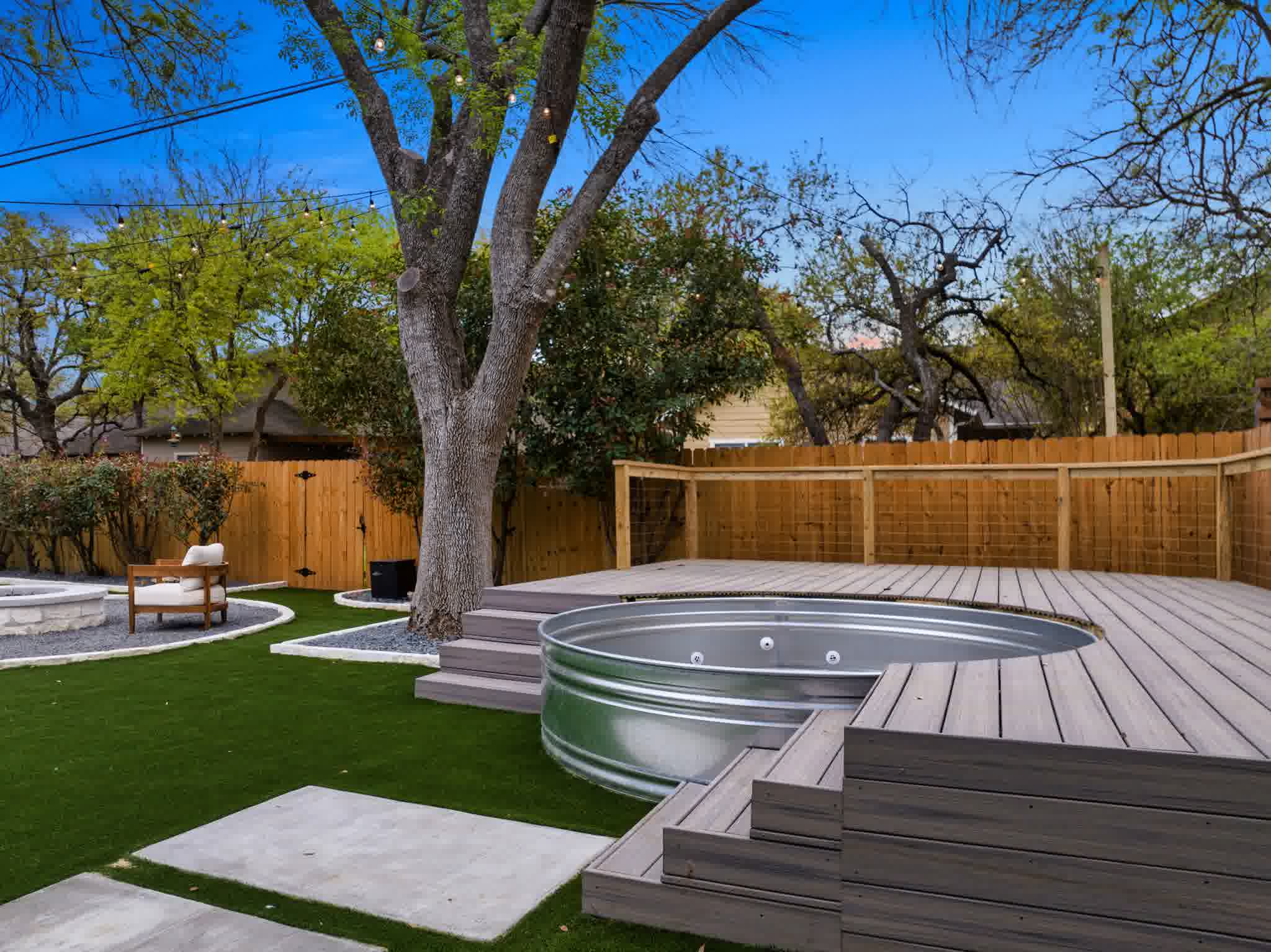 A beautiful deck that our professional crew installed for a satisfied client.