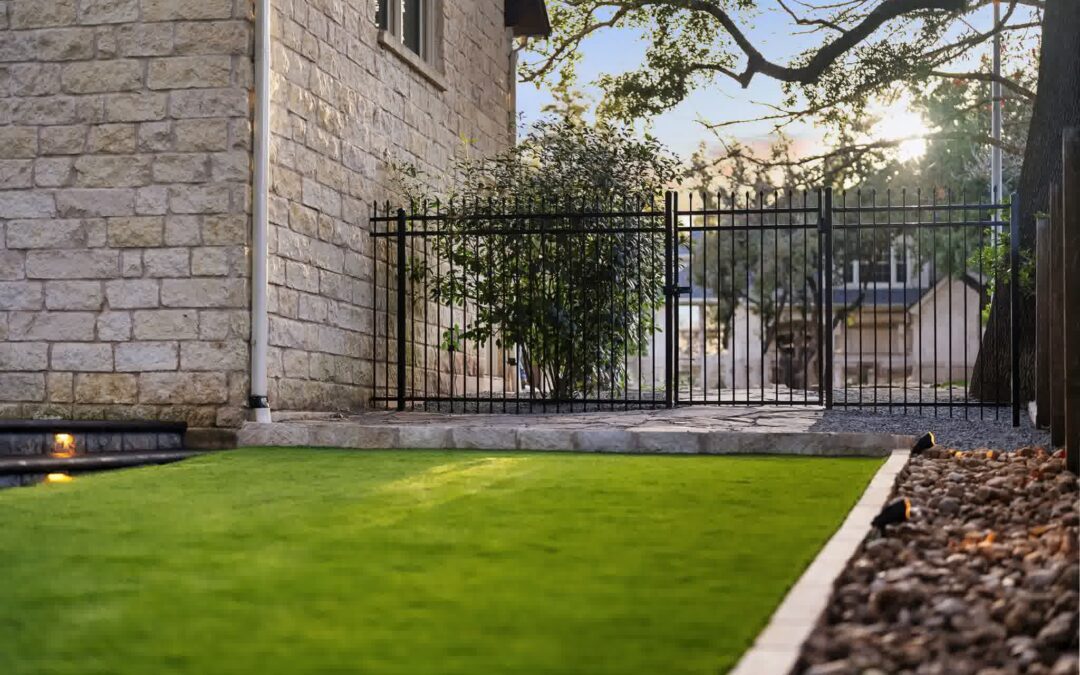 Maintenance Tips to Keep Your Backyard Fencing Lookin’ Sharp